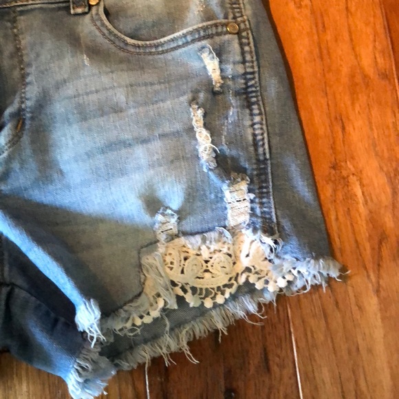 Jean shorts - Picture 3 of 4
